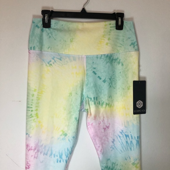 Scorpio Sol Vinyasa High Waist Leggings in Tie-Dye - Picture 5 of 14